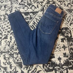 American Eagle Destroyed Hi Rise Jegging Jeans